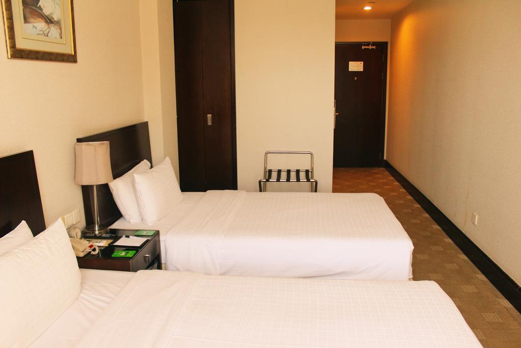 Days Inn Forbidden City ปักกิ่ง ภายนอก รูปภาพ