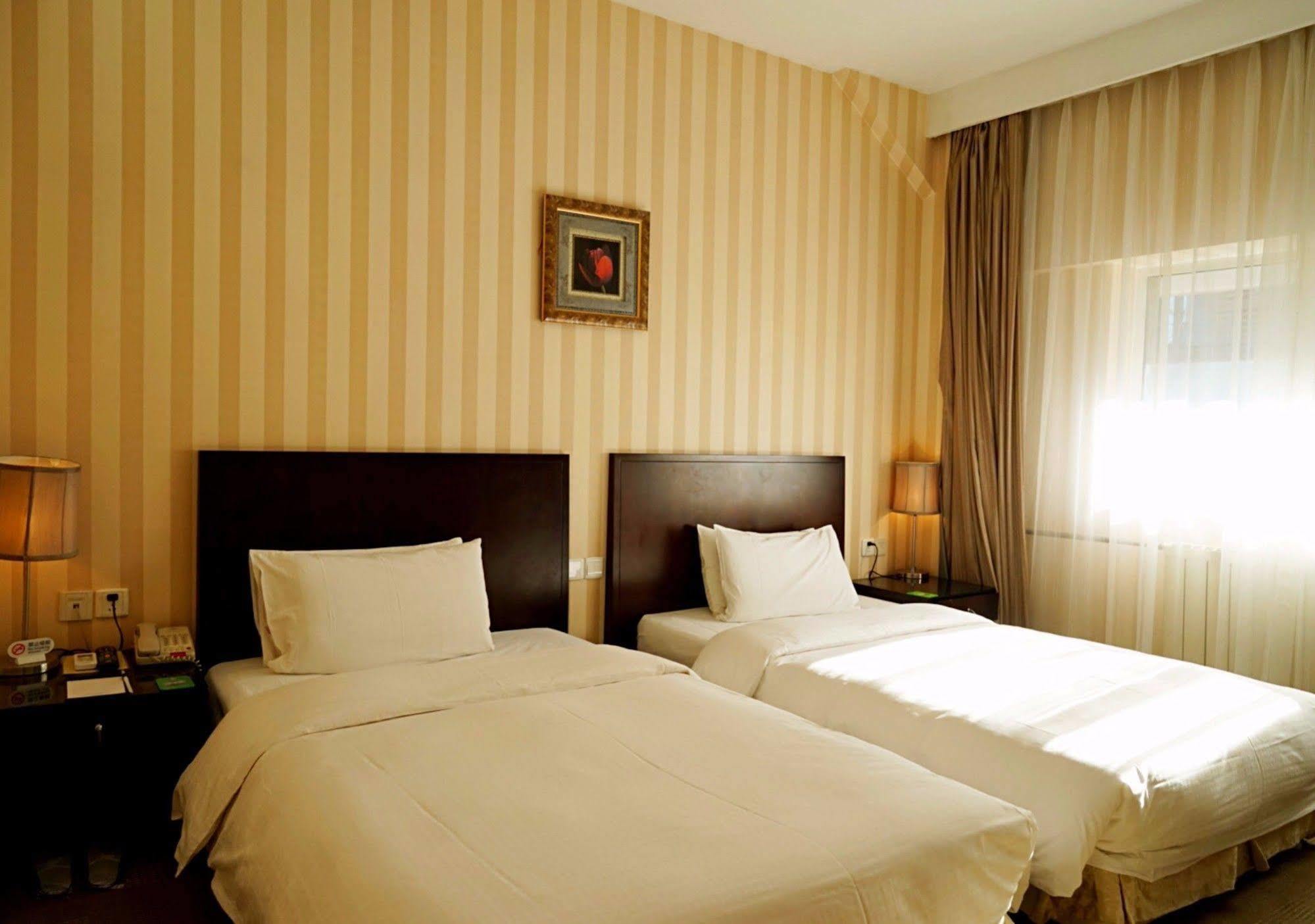 Days Inn Forbidden City ปักกิ่ง ภายนอก รูปภาพ