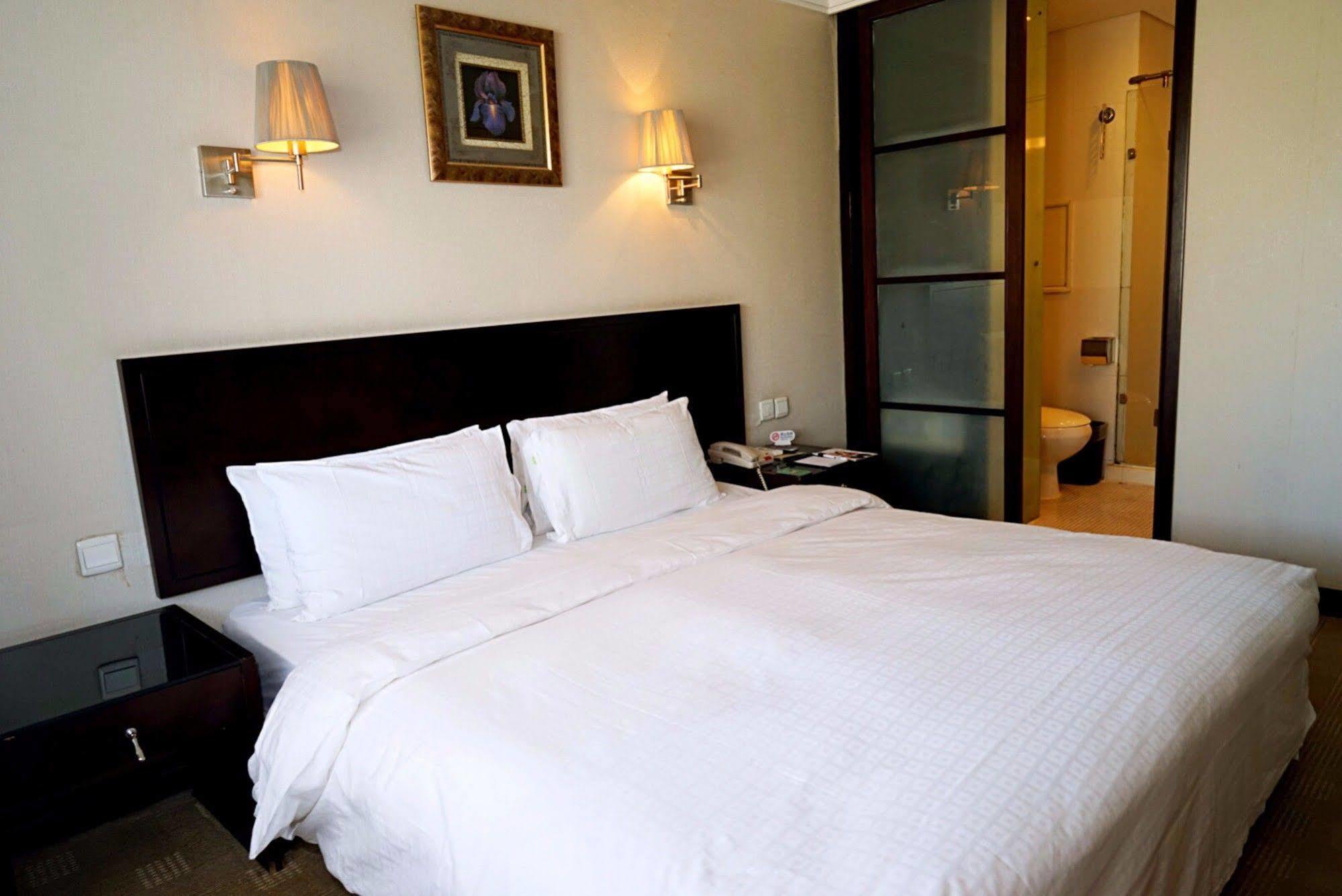 Days Inn Forbidden City ปักกิ่ง ภายนอก รูปภาพ